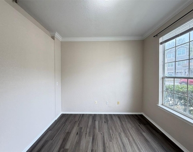 3319 S Kirkman Road - Photo Thumbnail 7
