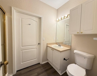 3319 S Kirkman Road - Photo Thumbnail 13