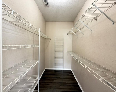 3319 S Kirkman Road - Photo Thumbnail 21