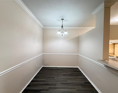 3319 S Kirkman Road - Photo Thumbnail 5