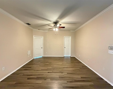 3319 S Kirkman Road - Photo Thumbnail 4