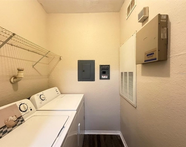 3319 S Kirkman Road - Photo Thumbnail 23