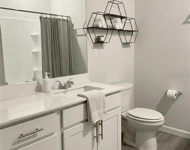 1241 Forest Gate Circle - Photo Thumbnail 10