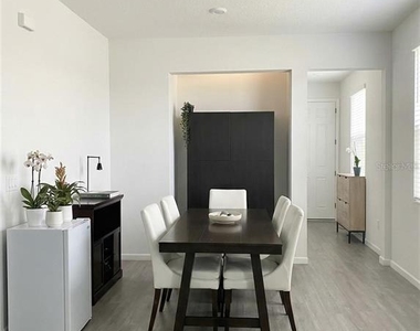 1241 Forest Gate Circle - Photo Thumbnail 5