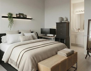 1241 Forest Gate Circle - Photo Thumbnail 7