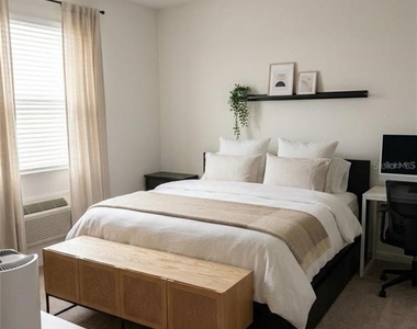 1241 Forest Gate Circle - Photo Thumbnail 6