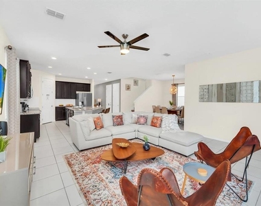 9009 Egret Mills Terrace - Photo Thumbnail 6
