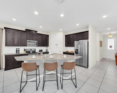 9009 Egret Mills Terrace - Photo Thumbnail 10
