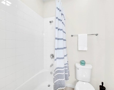 9009 Egret Mills Terrace - Photo Thumbnail 31