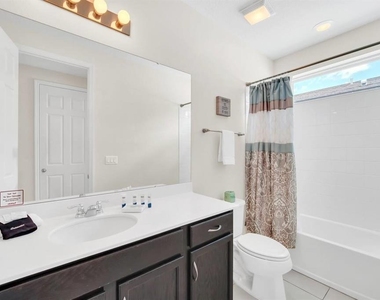 9009 Egret Mills Terrace - Photo Thumbnail 32