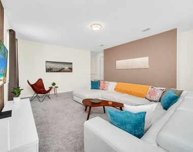 9009 Egret Mills Terrace - Photo Thumbnail 8