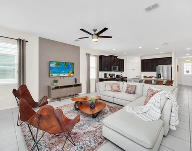 9009 Egret Mills Terrace - Photo Thumbnail 4