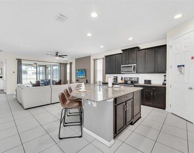 9009 Egret Mills Terrace - Photo Thumbnail 9