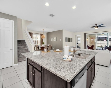 9009 Egret Mills Terrace - Photo Thumbnail 12