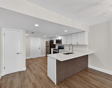 9826 Pocono Street - Photo Thumbnail 4