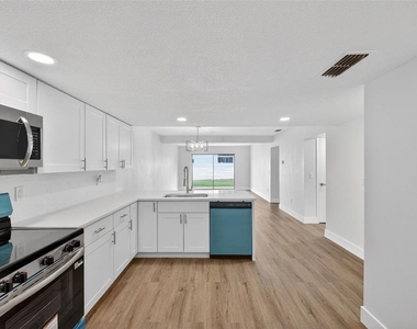 9826 Pocono Street - Photo Thumbnail 5