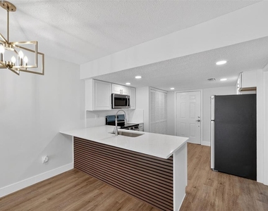 9824 Pocono Street - Photo Thumbnail 4