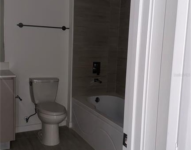 5587 Millenia Park Boulevard - Photo Thumbnail 20