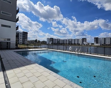 5587 Millenia Park Boulevard - Photo Thumbnail 8