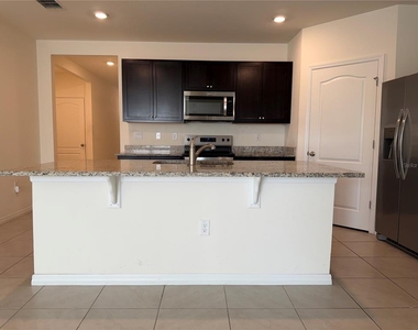 4657 Bernard Boulevard - Photo Thumbnail 7