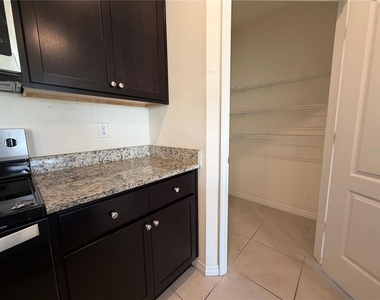 4657 Bernard Boulevard - Photo Thumbnail 30