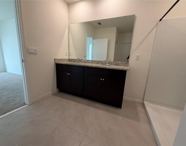 4657 Bernard Boulevard - Photo Thumbnail 10