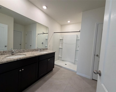 4657 Bernard Boulevard - Photo Thumbnail 9