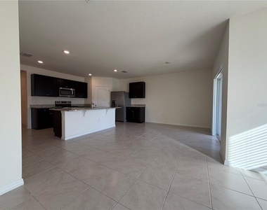 4657 Bernard Boulevard - Photo Thumbnail 6