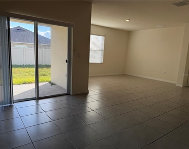 4657 Bernard Boulevard - Photo Thumbnail 3