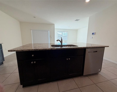 4657 Bernard Boulevard - Photo Thumbnail 14