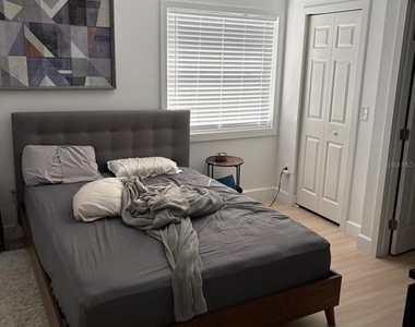215 Illinois Avenue - Photo Thumbnail 4