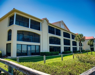 444 Bouchelle Drive - Photo Thumbnail 1