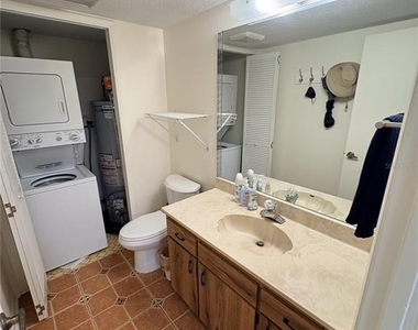 3810 Saxon Drive - Photo Thumbnail 7
