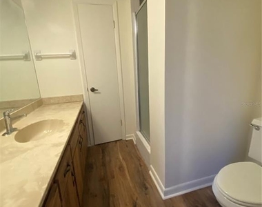 3810 Saxon Drive - Photo Thumbnail 11