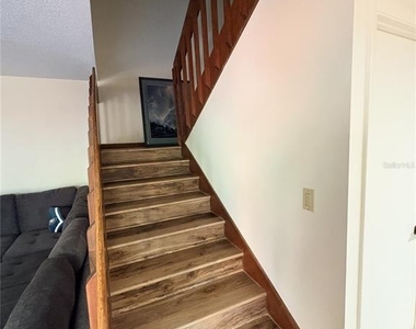 3810 Saxon Drive - Photo Thumbnail 8