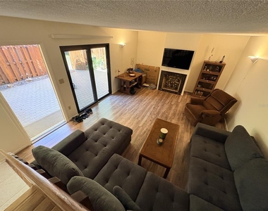 3810 Saxon Drive - Photo Thumbnail 5
