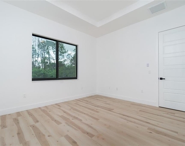 289 Albatross Road - Photo Thumbnail 9