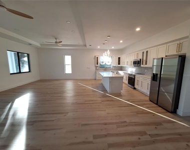 289 Albatross Road - Photo Thumbnail 5