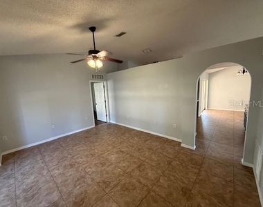 131 Rae Drive - Photo Thumbnail 9