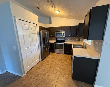131 Rae Drive - Photo Thumbnail 7