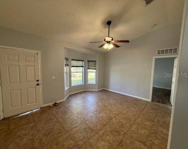 131 Rae Drive - Photo Thumbnail 8