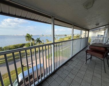 1477 Park Beach Circle - Photo Thumbnail 19