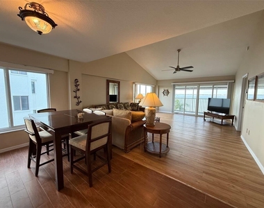1477 Park Beach Circle - Photo Thumbnail 9