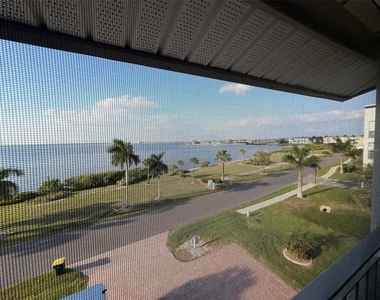 1477 Park Beach Circle - Photo Thumbnail 21