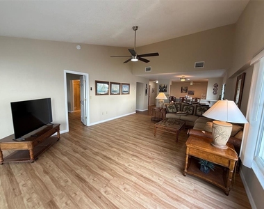 1477 Park Beach Circle - Photo Thumbnail 12
