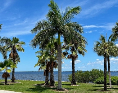 1477 Park Beach Circle - Photo Thumbnail 23