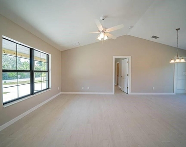 651 Chamber Street Nw - Photo Thumbnail 5