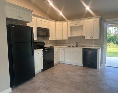 651 Chamber Street Nw - Photo Thumbnail 8