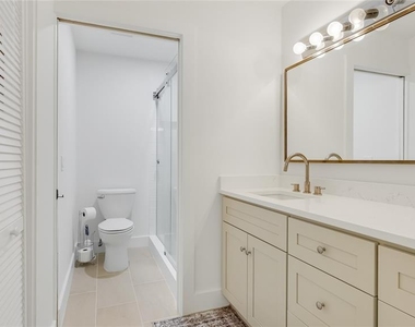 303 Springdale Drive - Photo Thumbnail 15
