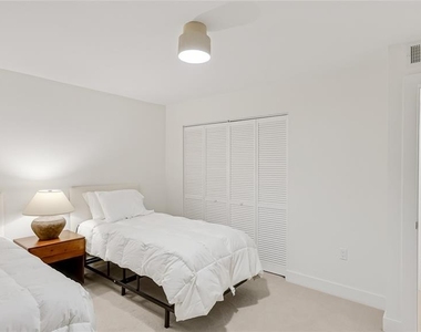 303 Springdale Drive - Photo Thumbnail 19